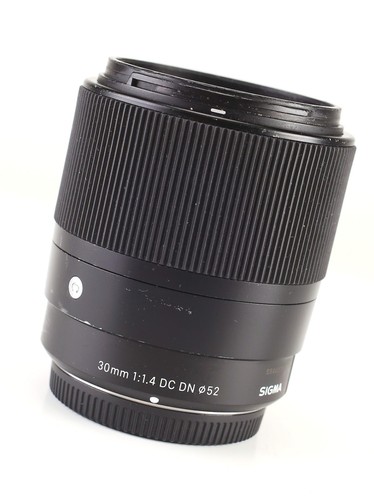 Sigma 30mm dc dn - dc,