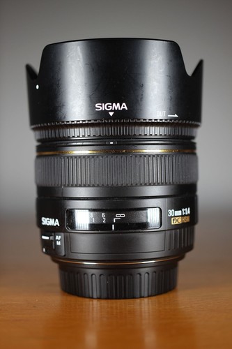 Sigma 30mm ex dc hsm - 30mm, f/1.4